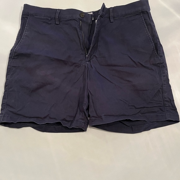 Gal Essential Khaki 7” shorts - Picture 2 of 3
